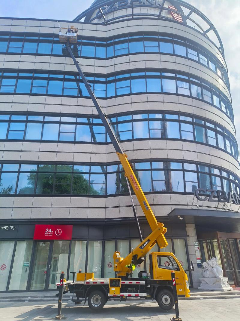 天津車載式高空作業(yè)車租賃 無需押金運(yùn)費(fèi)，靈活應(yīng)對(duì)10-50米高空作業(yè)
